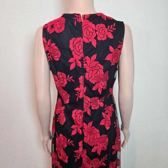 Donna Karan Black & Embroidered Red Roses Dress Size 4 NWT - Picture 4 of 15